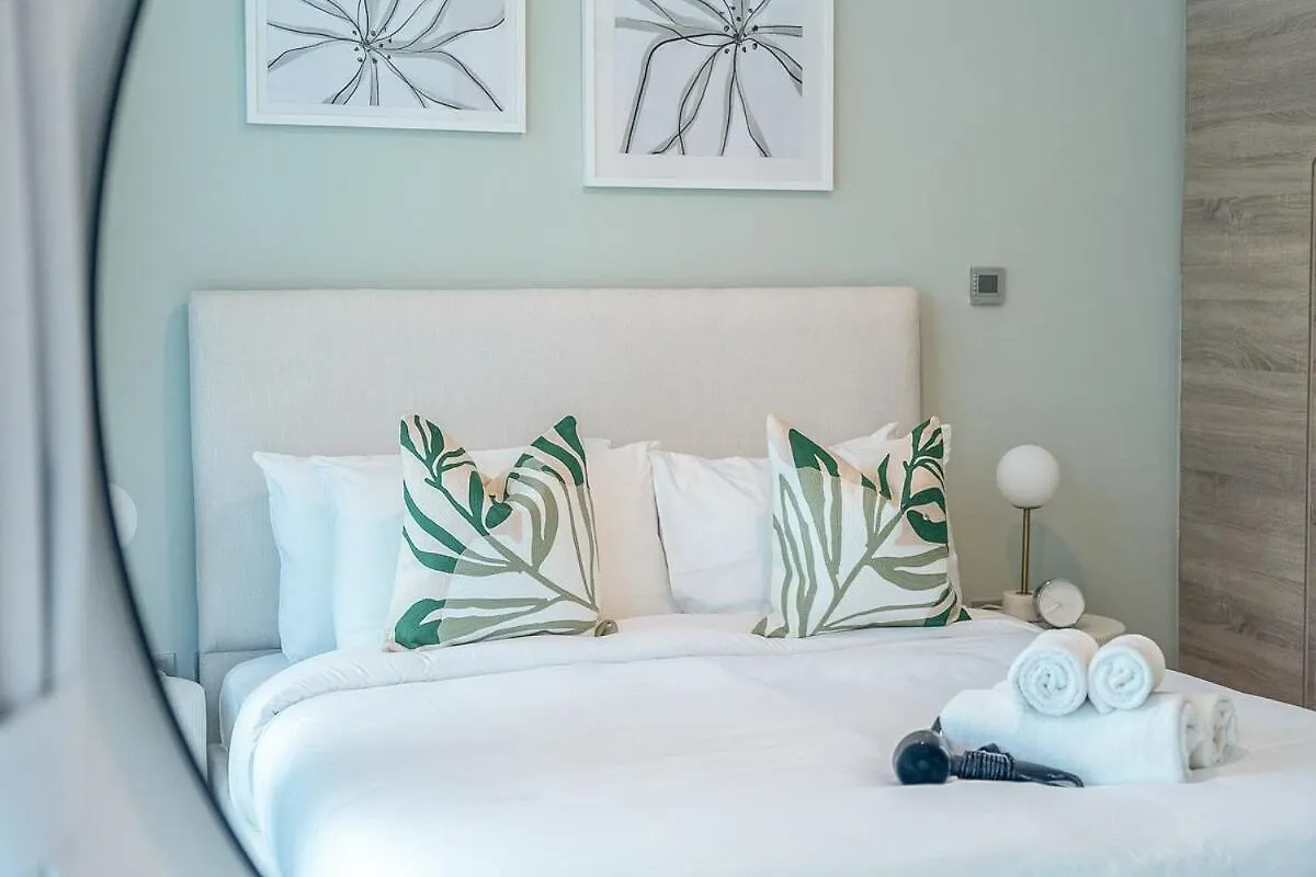 Stylish 1-Bedroom Apartment At Studio One Near Jbr Beach Dubai
