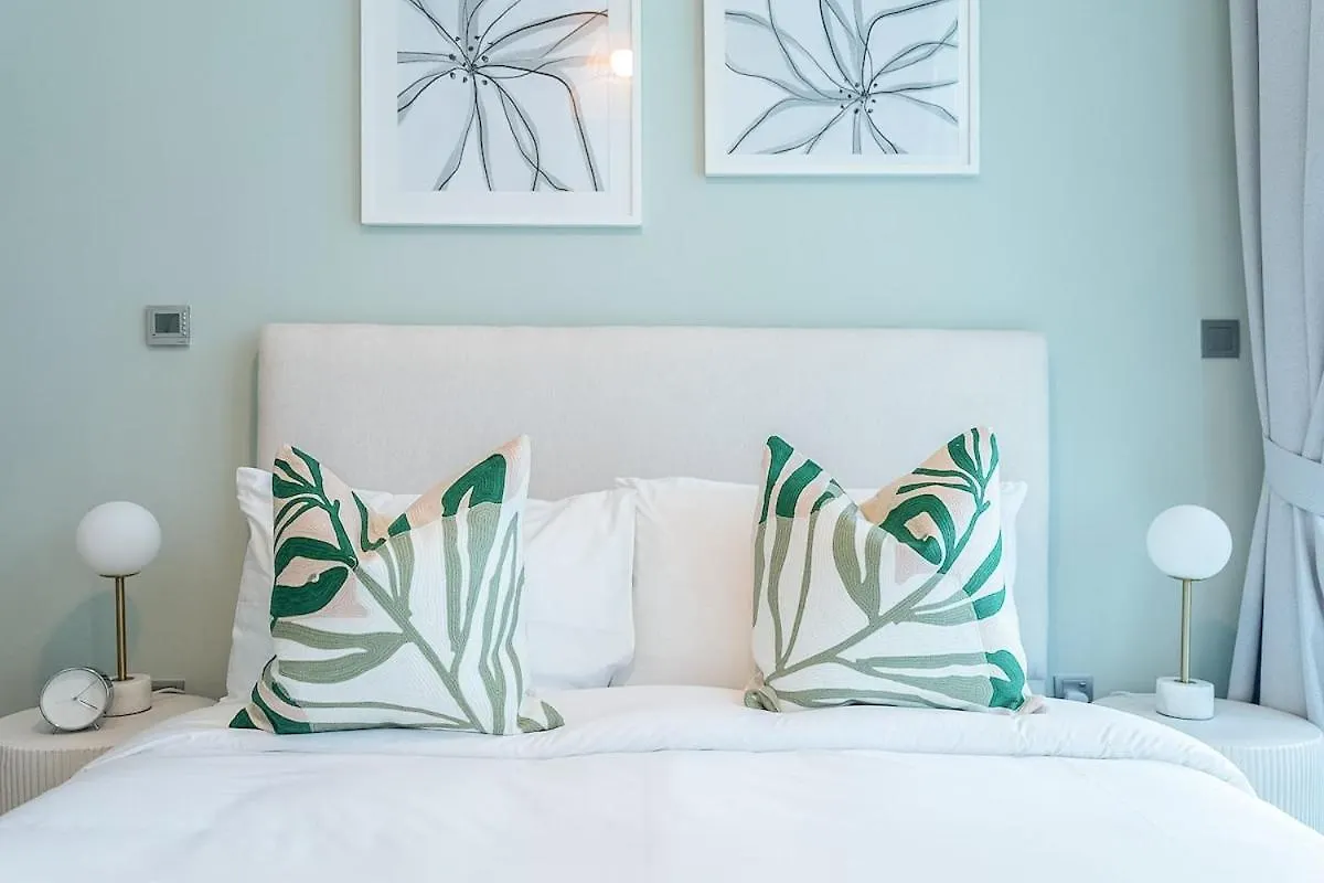 Stylish 1-Bedroom Apartment At Studio One Near Jbr Beach Dubai 0*,  United Arab Emirates